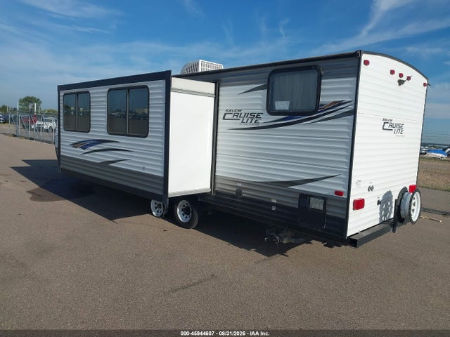 Forest River Salem Cruise Lite 2018 4X4TSMB21J7416543 Image 3