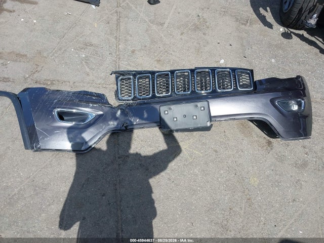 Продажа на аукционе авто 2019 Jeep Grand Cherokee Limited 4x4, vin: 1C4RJFBGXKC579954, номер лота: 45944637