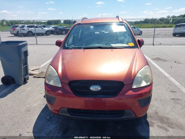 2007 Kia Rondo Lx მანქანა იყიდება აუქციონზე, vin: KNAFG525177080077, აუქციონის ნომერი: 45944711