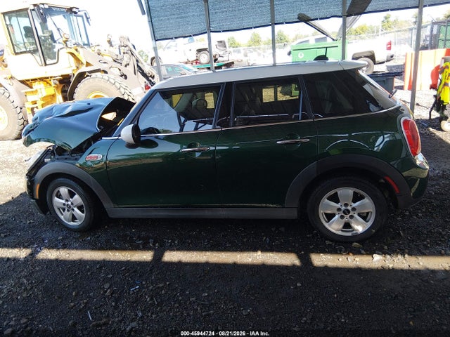 Продажа на аукционе авто 2016 Mini Hardtop Cooper, vin: WMWXU1C5XG2D57765, номер лота: 45944724
