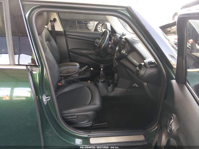 Продажа на аукционе авто 2016 Mini Hardtop Cooper, vin: WMWXU1C5XG2D57765, номер лота: 45944724