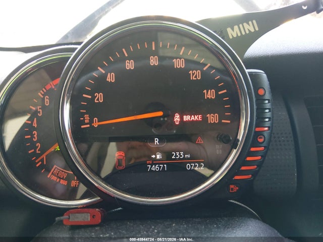 Продажа на аукционе авто 2016 Mini Hardtop Cooper, vin: WMWXU1C5XG2D57765, номер лота: 45944724