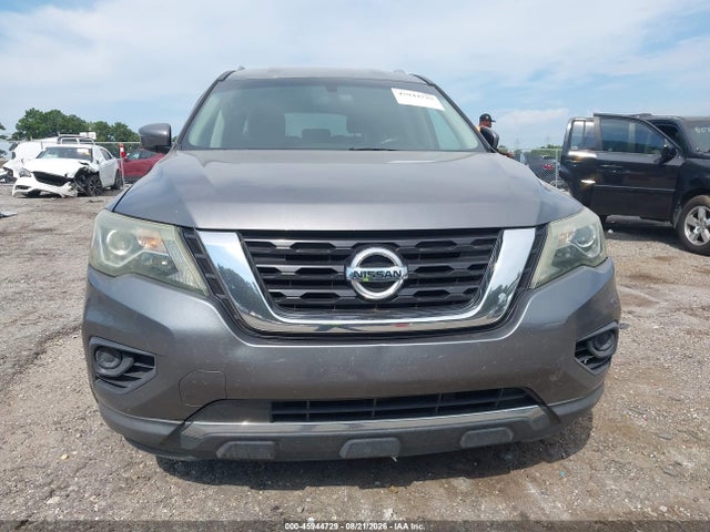 45944729 :رقم المزاد ، 5N1DR2MN8HC637670 vin ، 2017 Nissan Pathfinder S مزاد بيع