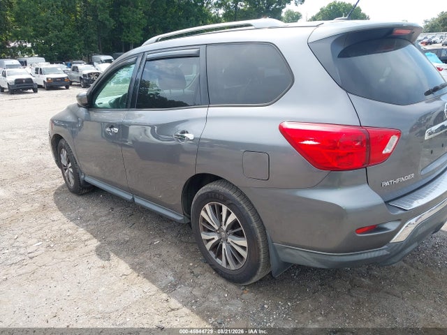 45944729 :رقم المزاد ، 5N1DR2MN8HC637670 vin ، 2017 Nissan Pathfinder S مزاد بيع