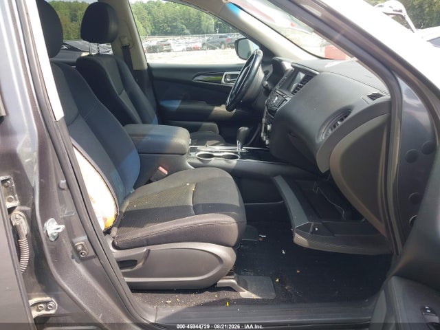 45944729 :رقم المزاد ، 5N1DR2MN8HC637670 vin ، 2017 Nissan Pathfinder S مزاد بيع
