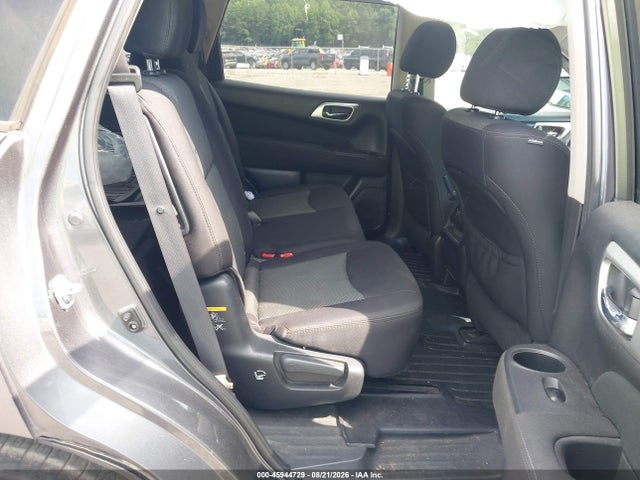 45944729 :رقم المزاد ، 5N1DR2MN8HC637670 vin ، 2017 Nissan Pathfinder S مزاد بيع