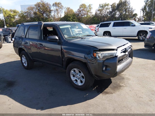 Toyota 4RUNNER SR5 2023 JTEEU5JR0P5302823 Image 1