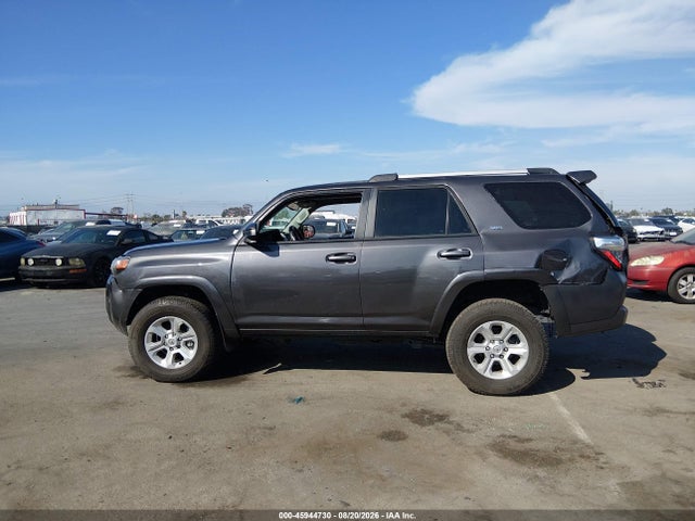 Toyota 4RUNNER SR5 2023 JTEEU5JR0P5302823 Image 14