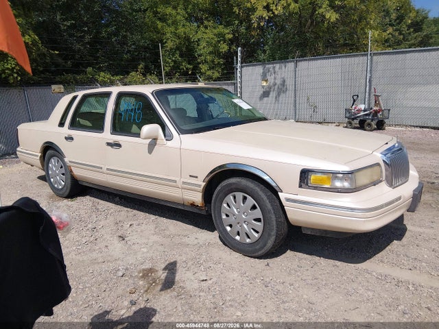 Aukcja sprzedaży 1996 Lincoln Town Car Cartier, vin: 1LNLM83W2TY613545, numer aukcji: 45944748