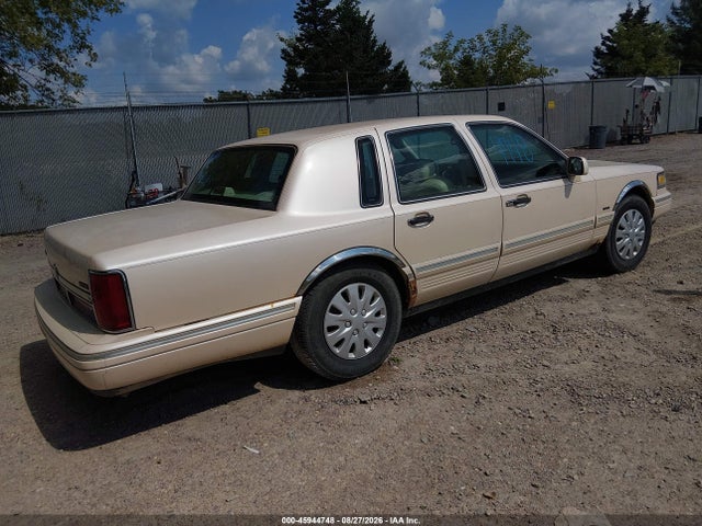1996 Lincoln Town Car Cartier მანქანა იყიდება აუქციონზე, vin: 1LNLM83W2TY613545, აუქციონის ნომერი: 45944748