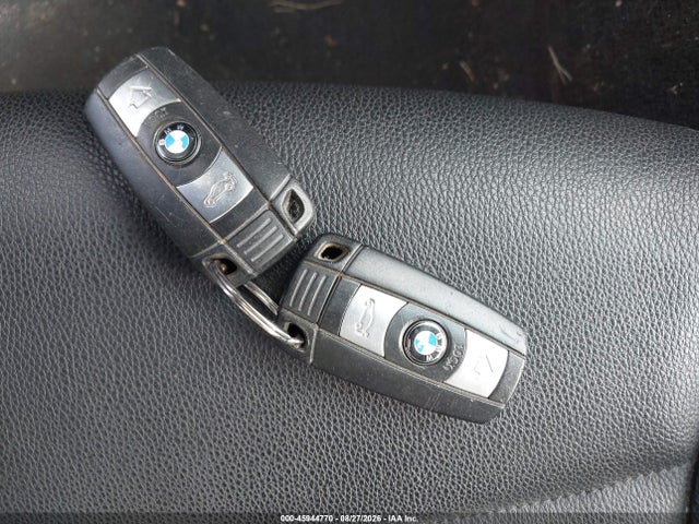 Продажа на аукционе авто 2006 Bmw 330i, vin: WBAVB33576PS16711, номер лота: 45944770