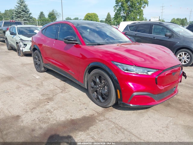 Продажа на аукционе авто 2023 Ford Mustang Mach-e Premium, vin: 3FMTK3SU4PMA67647, номер лота: 45944781
