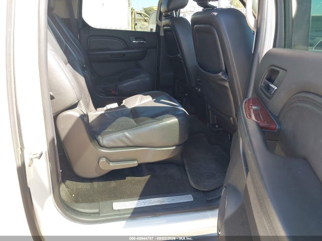 45944797 :رقم المزاد ، 1GYS3GEF9CR201413 vin ، 2012 Cadillac Escalade Esv Standard مزاد بيع