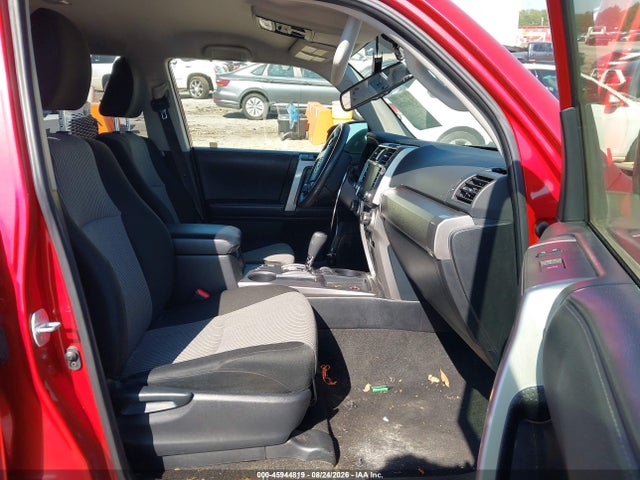 45944819 :رقم المزاد ، JTEEU5JR8N5252461 vin ، 2022 Toyota 4runner Sr5 مزاد بيع