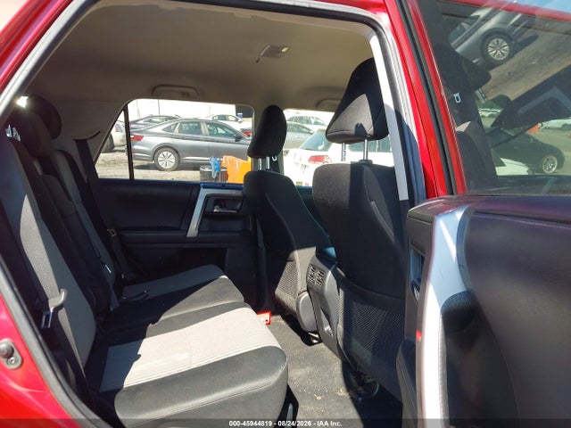 45944819 :رقم المزاد ، JTEEU5JR8N5252461 vin ، 2022 Toyota 4runner Sr5 مزاد بيع