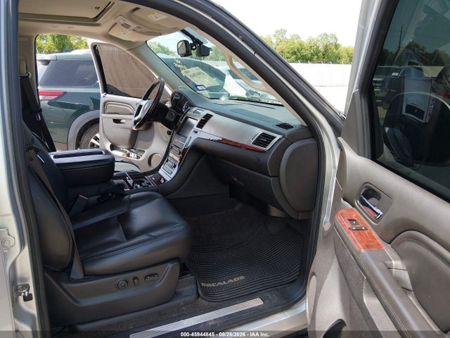 Продажа на аукционе авто 2012 Cadillac Escalade Esv Luxury, vin: 1GYS3HEF5CR217243, номер лота: 45944845