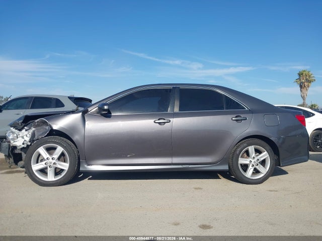 4T1BF1FK3EU853073 Toyota CAMRY SE