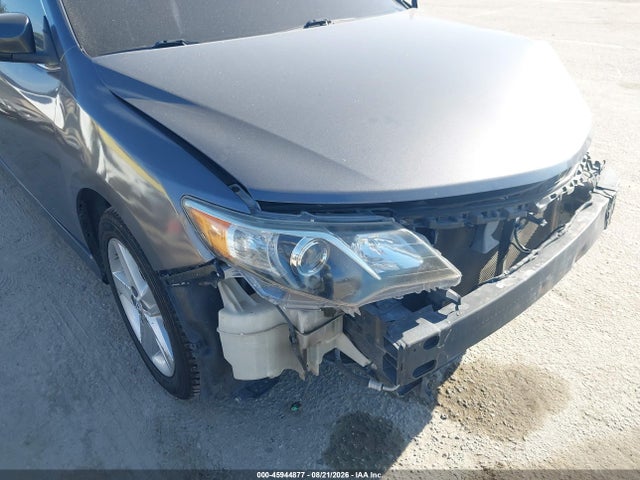 4T1BF1FK3EU853073 Toyota CAMRY SE