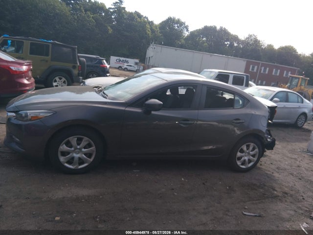 Продаж на аукціоні авто 2018 Mazda Mazda3 Sport, vin: 3MZBN1U79JM221101, номер лоту: 45944978