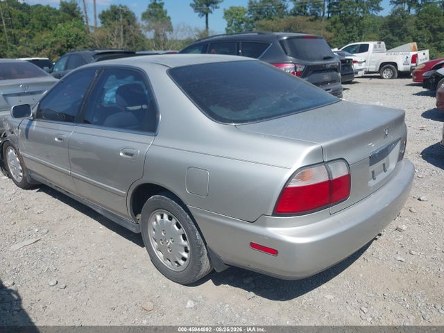 Продажа на аукционе авто 1996 Honda Accord Ex/ex-r, vin: 1HGCD5652TA032255, номер лота: 45944992