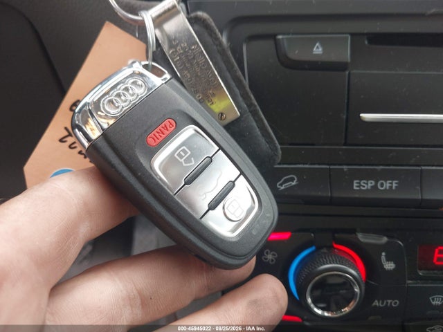 45945022 :رقم المزاد ، WA1LKAFP3AA073032 vin ، 2010 Audi Q5 3.2 Premium مزاد بيع