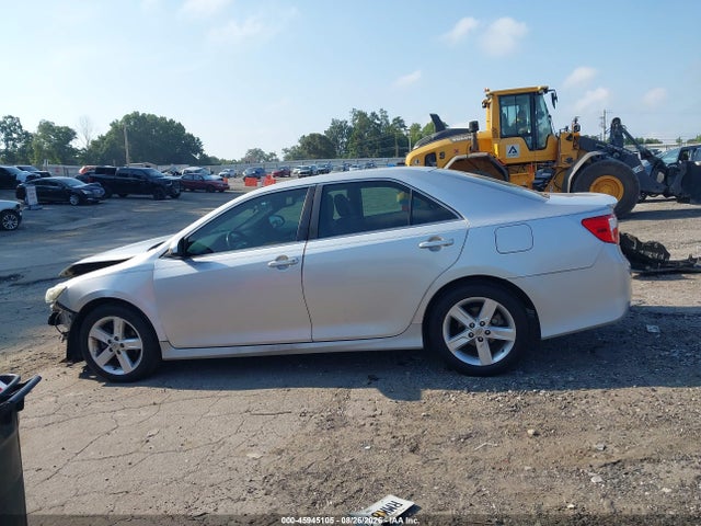 45945105 :رقم المزاد ، 4T1BF1FK1EU322938 vin ، 2014 Toyota Camry Se مزاد بيع