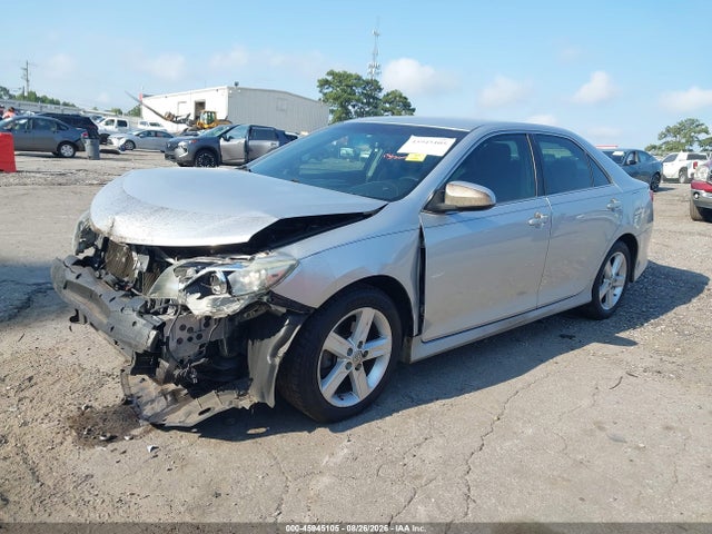 45945105 :رقم المزاد ، 4T1BF1FK1EU322938 vin ، 2014 Toyota Camry Se مزاد بيع