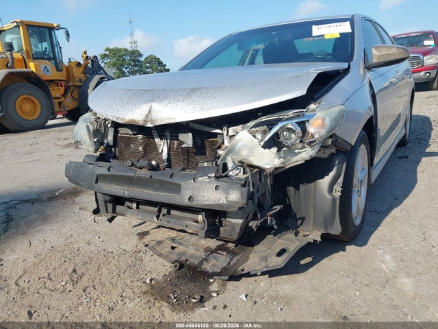 45945105 :رقم المزاد ، 4T1BF1FK1EU322938 vin ، 2014 Toyota Camry Se مزاد بيع