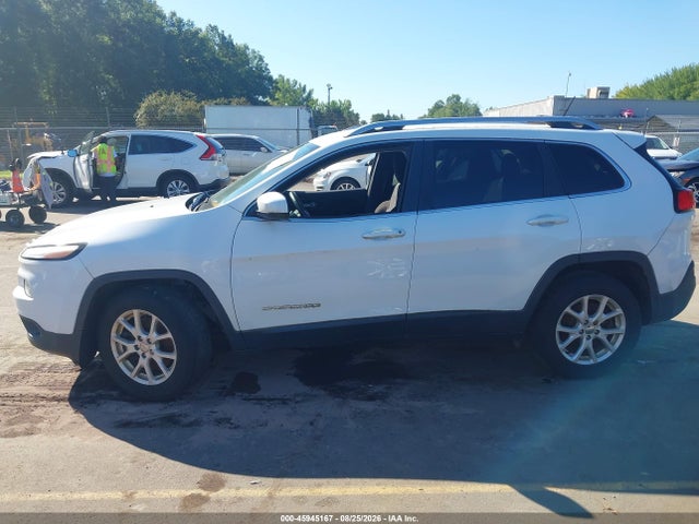 Продажа на аукционе авто 2015 Jeep Cherokee Latitude, vin: 1C4PJMCSXFW792244, номер лота: 45945167