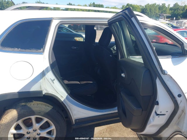Продажа на аукционе авто 2015 Jeep Cherokee Latitude, vin: 1C4PJMCSXFW792244, номер лота: 45945167