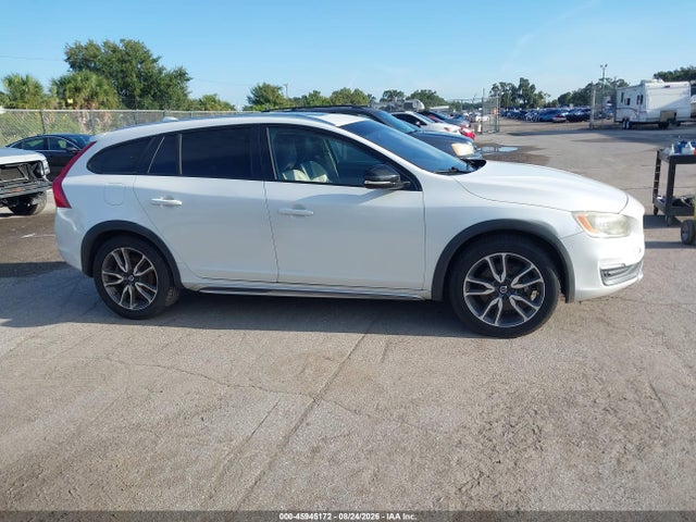 Продаж на аукціоні авто 2016 Volvo V60 Cross Country T5, vin: YV4612HK5G1016690, номер лоту: 45945172