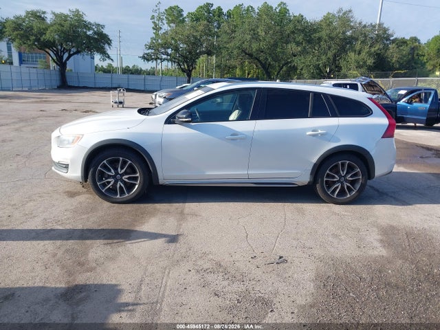 Продаж на аукціоні авто 2016 Volvo V60 Cross Country T5, vin: YV4612HK5G1016690, номер лоту: 45945172