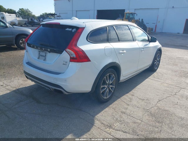 Продаж на аукціоні авто 2016 Volvo V60 Cross Country T5, vin: YV4612HK5G1016690, номер лоту: 45945172