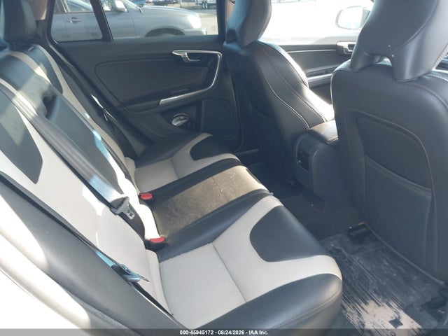 Продаж на аукціоні авто 2016 Volvo V60 Cross Country T5, vin: YV4612HK5G1016690, номер лоту: 45945172