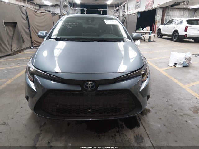 2021 Toyota Corolla Hybrid Le მანქანა იყიდება აუქციონზე, vin: JTDEAMDE3MJ018430, აუქციონის ნომერი: 45945212