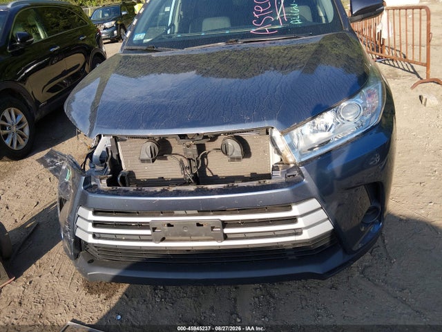 2019 Toyota Highlander Le მანქანა იყიდება აუქციონზე, vin: 5TDBZRFH1KS726255, აუქციონის ნომერი: 45945237