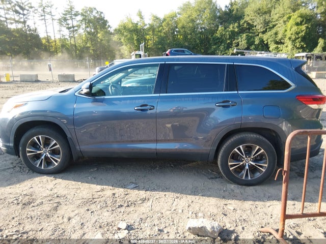 2019 Toyota Highlander Le მანქანა იყიდება აუქციონზე, vin: 5TDBZRFH1KS726255, აუქციონის ნომერი: 45945237