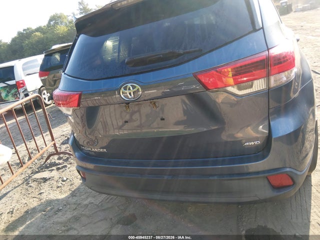 2019 Toyota Highlander Le მანქანა იყიდება აუქციონზე, vin: 5TDBZRFH1KS726255, აუქციონის ნომერი: 45945237