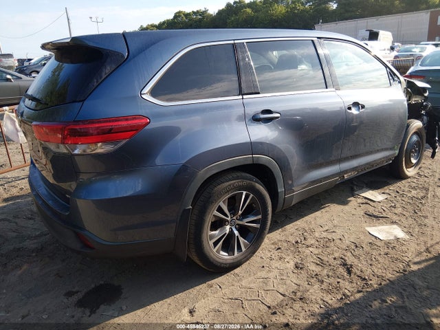 2019 Toyota Highlander Le მანქანა იყიდება აუქციონზე, vin: 5TDBZRFH1KS726255, აუქციონის ნომერი: 45945237