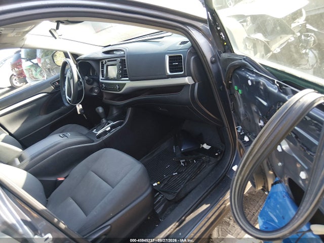 2019 Toyota Highlander Le მანქანა იყიდება აუქციონზე, vin: 5TDBZRFH1KS726255, აუქციონის ნომერი: 45945237