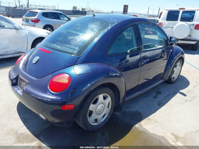 45945284 :رقم المزاد ، 3VWCC21C8YM417963 vin ، 2000 Volkswagen New Beetle Gls مزاد بيع