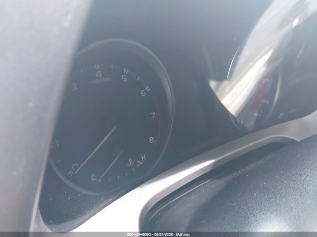 Toyota RAV4 LE 2018 JTMBFREV1JJ250522 Image 14