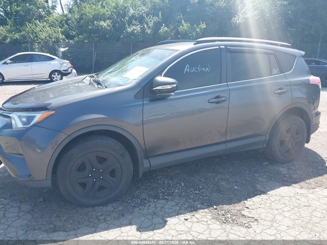 Toyota RAV4 LE 2018 JTMBFREV1JJ250522 Image 2