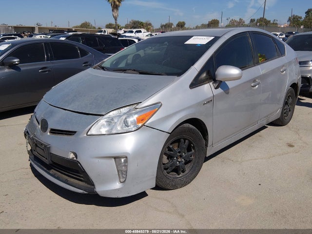 Toyota Prius Two 2015 JTDKN3DU1F1937824 Image 2