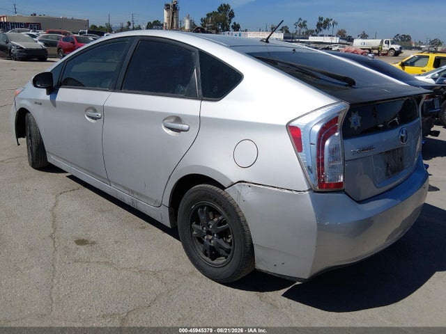 Toyota Prius Two 2015 JTDKN3DU1F1937824 Image 3
