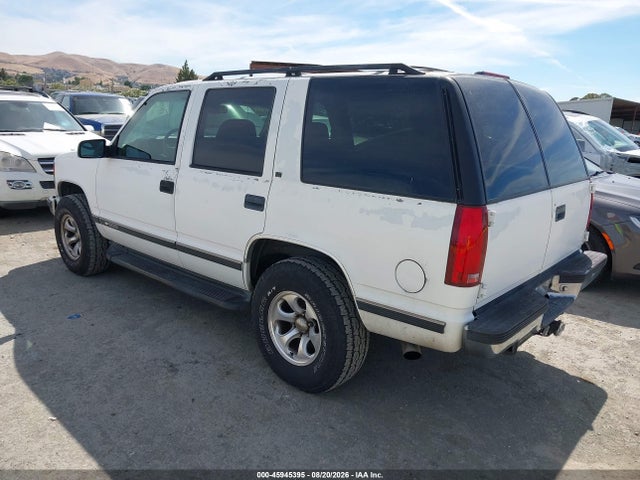 1997 Chevrolet Tahoe Ls მანქანა იყიდება აუქციონზე, vin: 1GNEK13R0VJ331315, აუქციონის ნომერი: 45945395