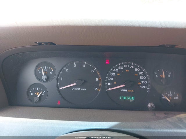 2002 Jeep Grand Cherokee Sport მანქანა იყიდება აუქციონზე, vin: 1J4GX38S82C232097, აუქციონის ნომერი: 45945411