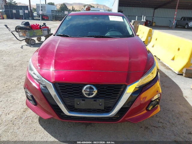 Продажа на аукционе авто 2021 Nissan Altima Platinum Intelligent Awd, vin: 1N4BL4FW7MN301723, номер лота: 45945494