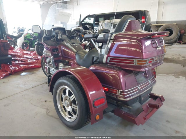1989 Honda Gl1500 მანქანა იყიდება აუქციონზე, vin: 1HFSC2205KA106648, აუქციონის ნომერი: 45945524