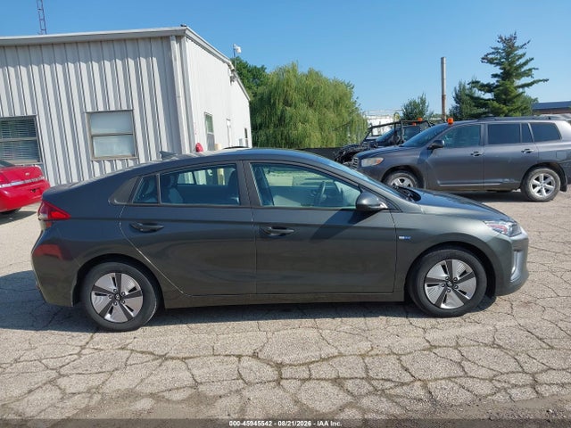 Продаж на аукціоні авто 2020 Hyundai Ioniq Hybrid Blue, vin: KMHC65LC4LU220619, номер лоту: 45945542